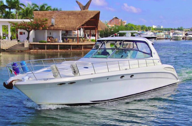 Private yacht Tulum